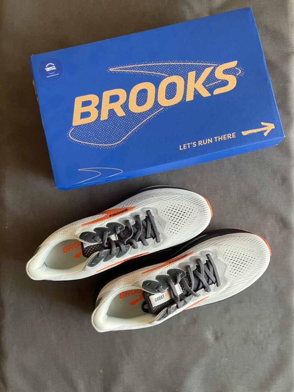 New in box: Men’s Brooks Ghost running shoe size 10.5